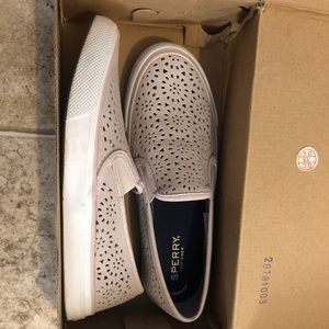 Sperry Seaside Perforated Varsity Sneaker 7.5